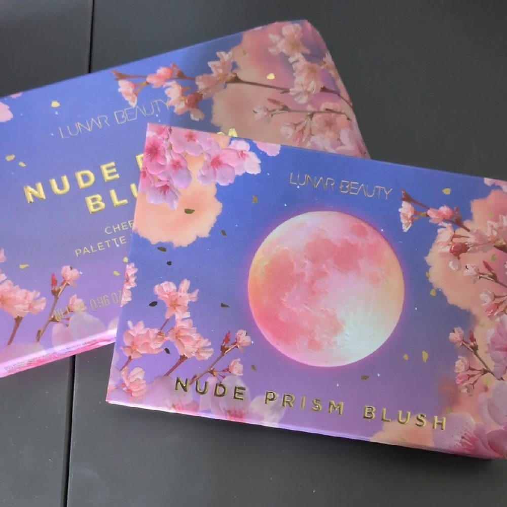 Lunar Beauty Nude Prism Blush Palette - Pink and Gold